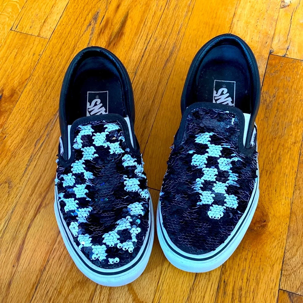 Sequence checkered color changing vans. Size 7. Slightly worn. - Picture 2 of 4